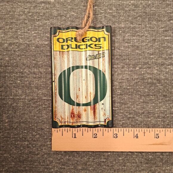 Oregon Ducks Metal Corrugated Ornament - Picture 4 of 5